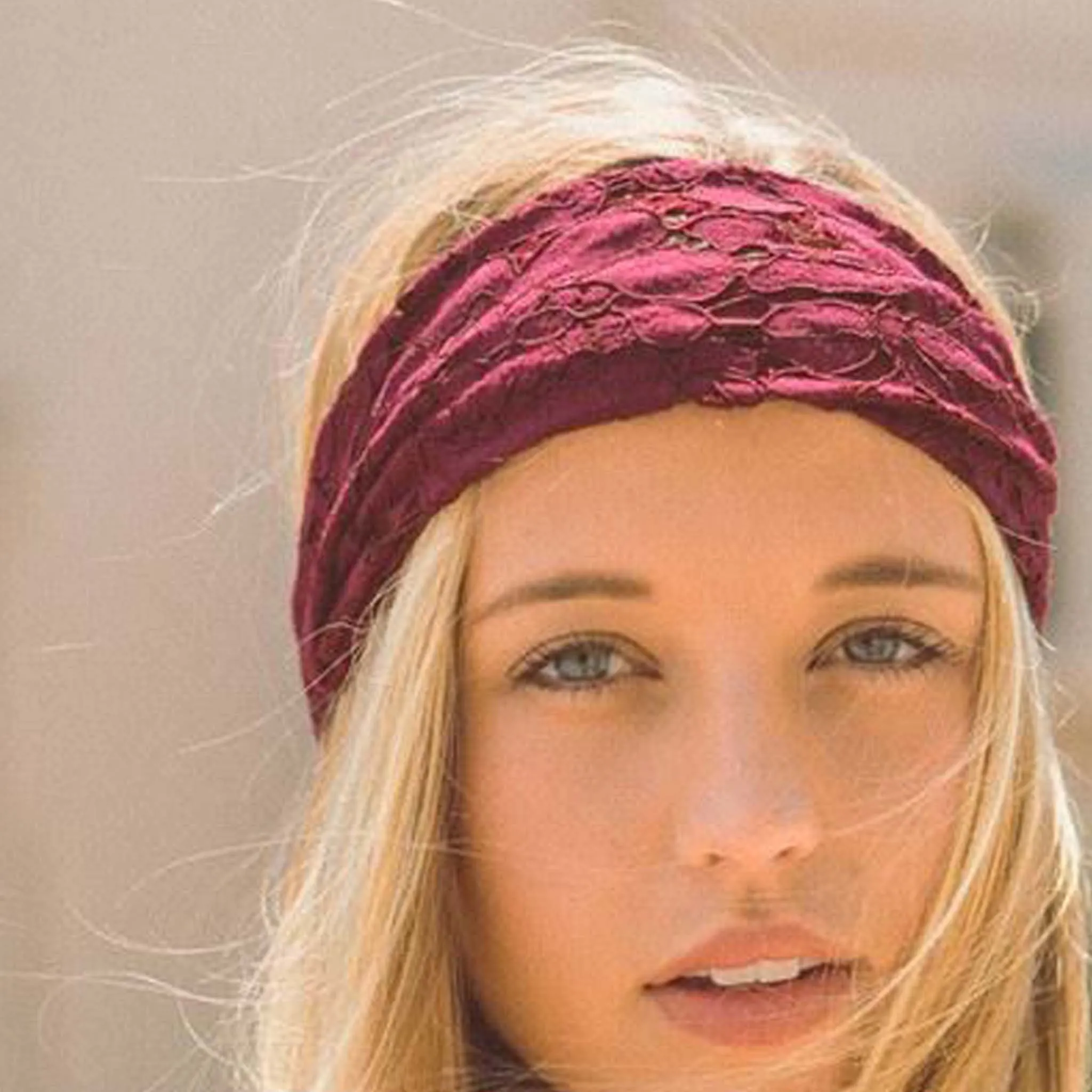 Gypsy Lace Headwrap in Burgundy