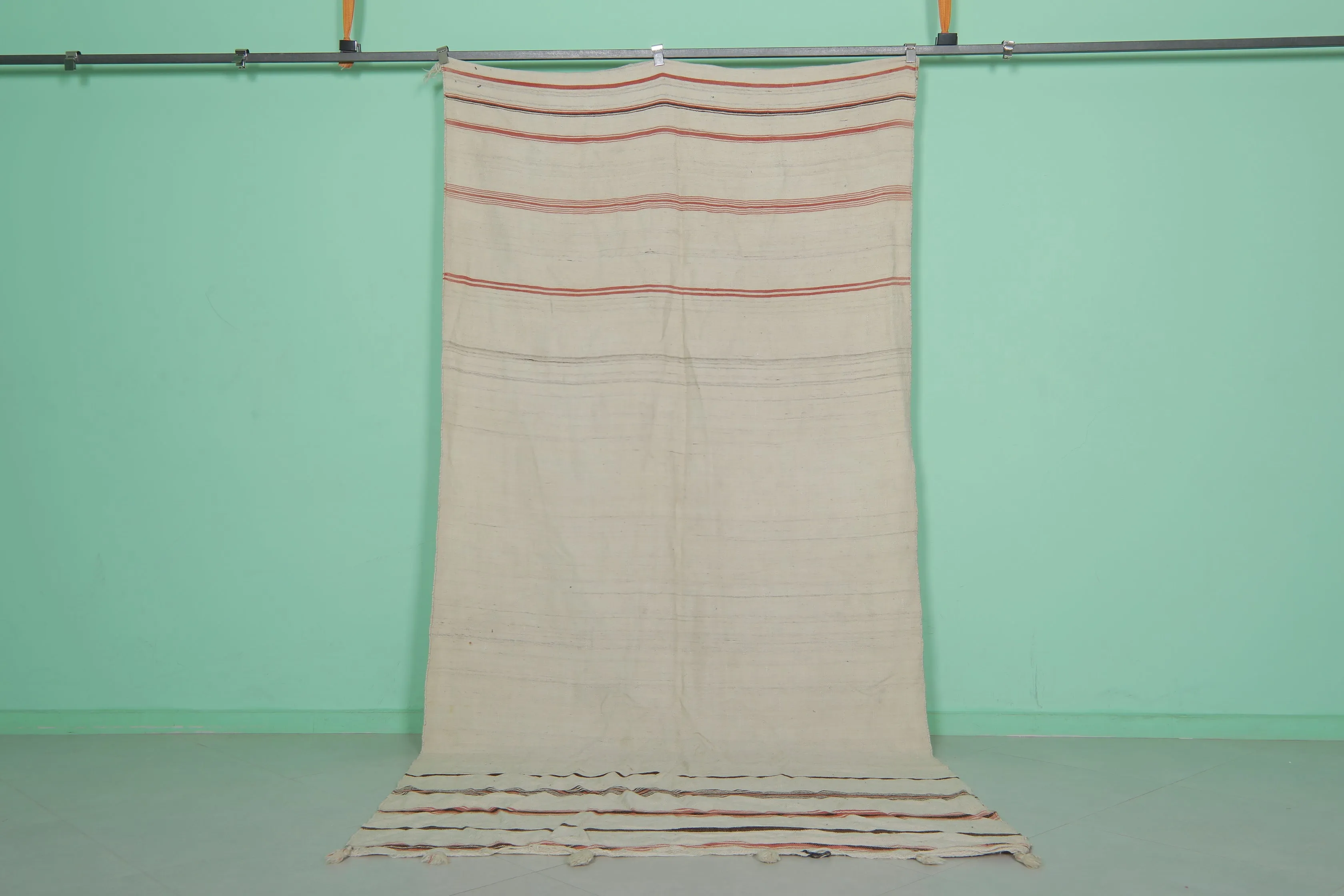 Handwoven Moroccan Kilim Rug – Vintage Wool 5.5x11.4 FT