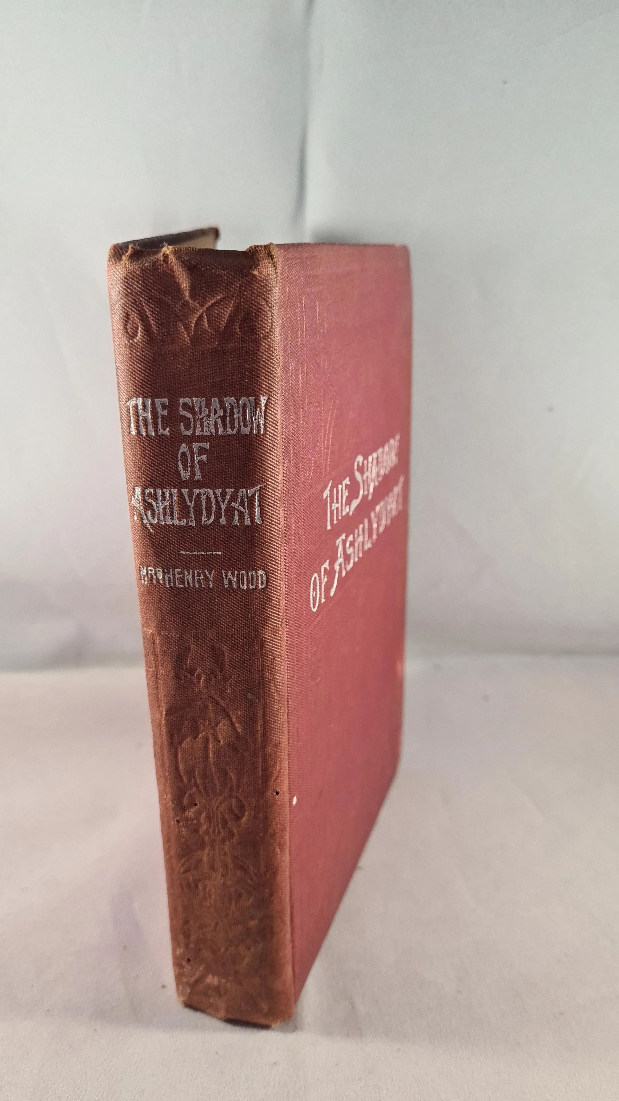 Mrs Henry Wood - The Shadow of Ashlydyat, R King, no date