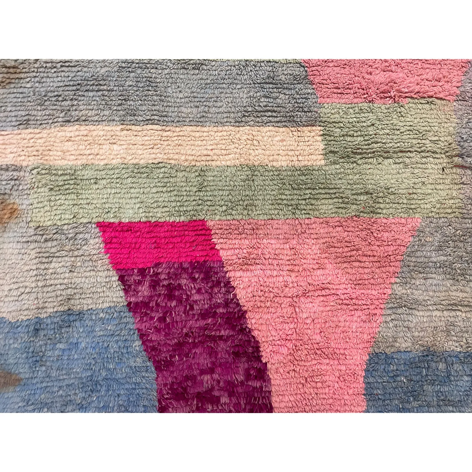 No. 637 | 5' 7" x 8' 3"
