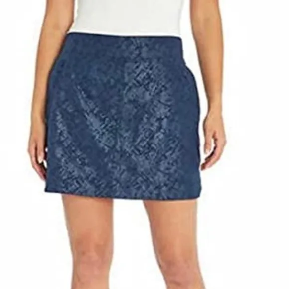 Orvis Travel Skort Shattered Glass Embossed Print Blue in Color - Medium