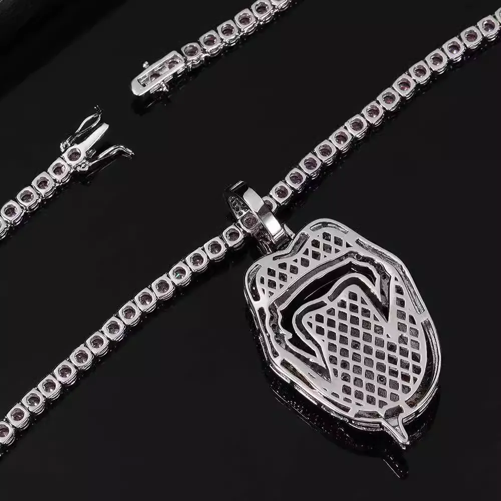 Street Dollar Tongue Necklace
