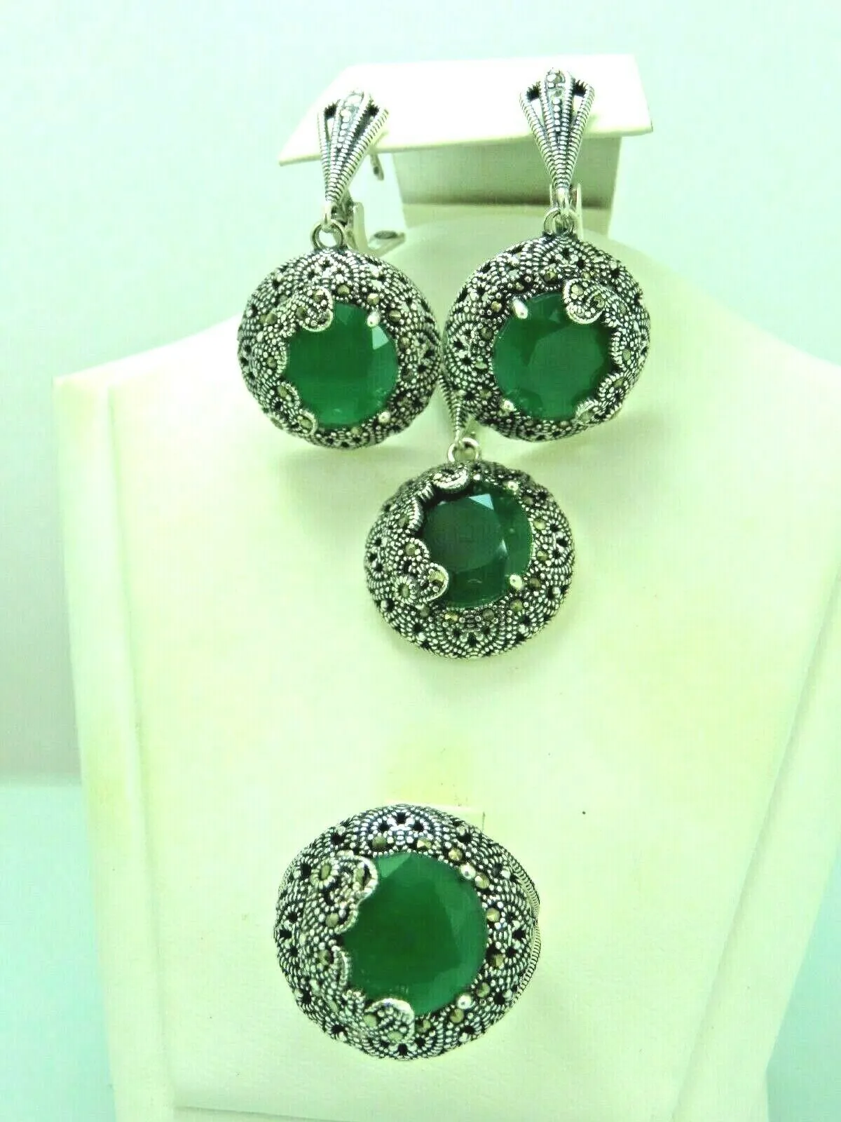 Turkish Handmade Jewelry 925 Sterling Silver Emerald Stone Women's Earrings, Pendant & Ring Jewelry Set